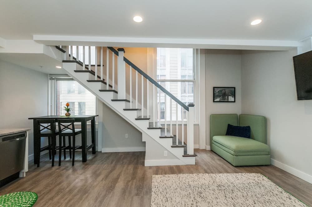 BOS007 2 Bedroom Apartment By Senstay