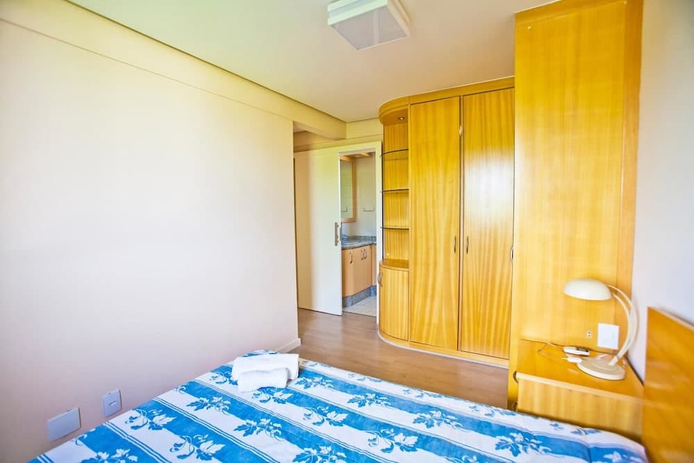 FL014 3 Bedroom Apartment By Senstay