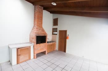 FL023 6 Bedroom Holiday home By Senstay