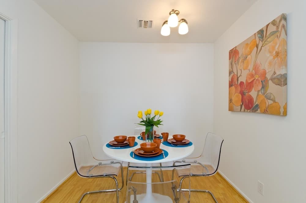 LA131 1 Bedroom Apartment By Senstay