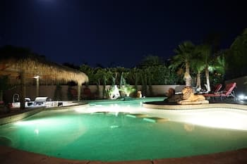 PS017 5 Bedroom Holiday home By Senstay