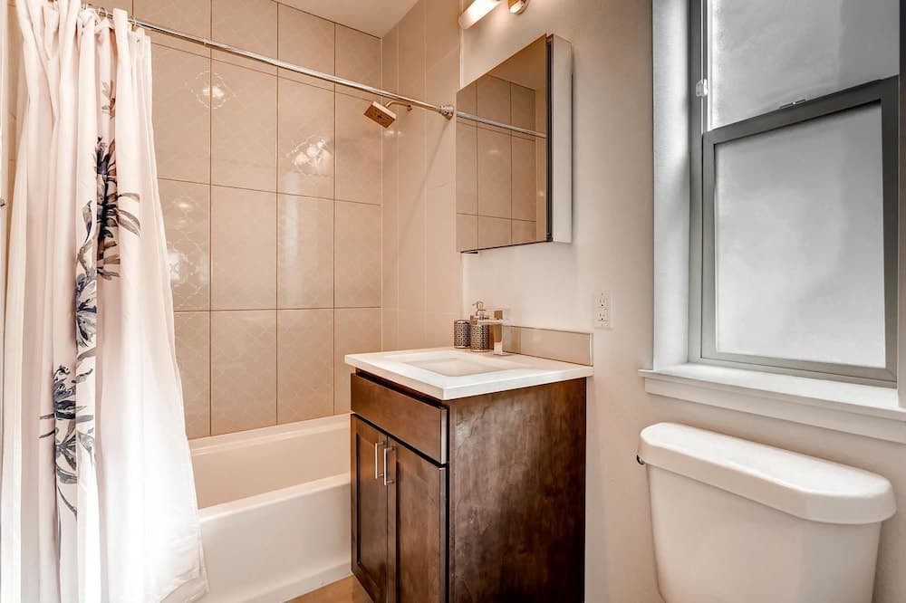 D031 2 Bedroom Apartment By Senstay