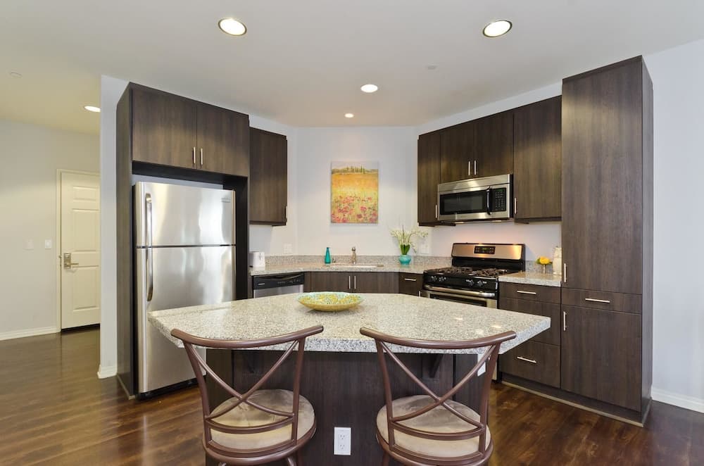 LA007 3 Bedroom Apartment By Senstay