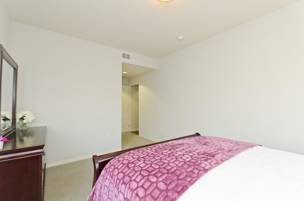 LA009 3 Bedroom Apartment By Senstay