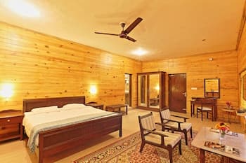 Cedar Lodge by Aahma