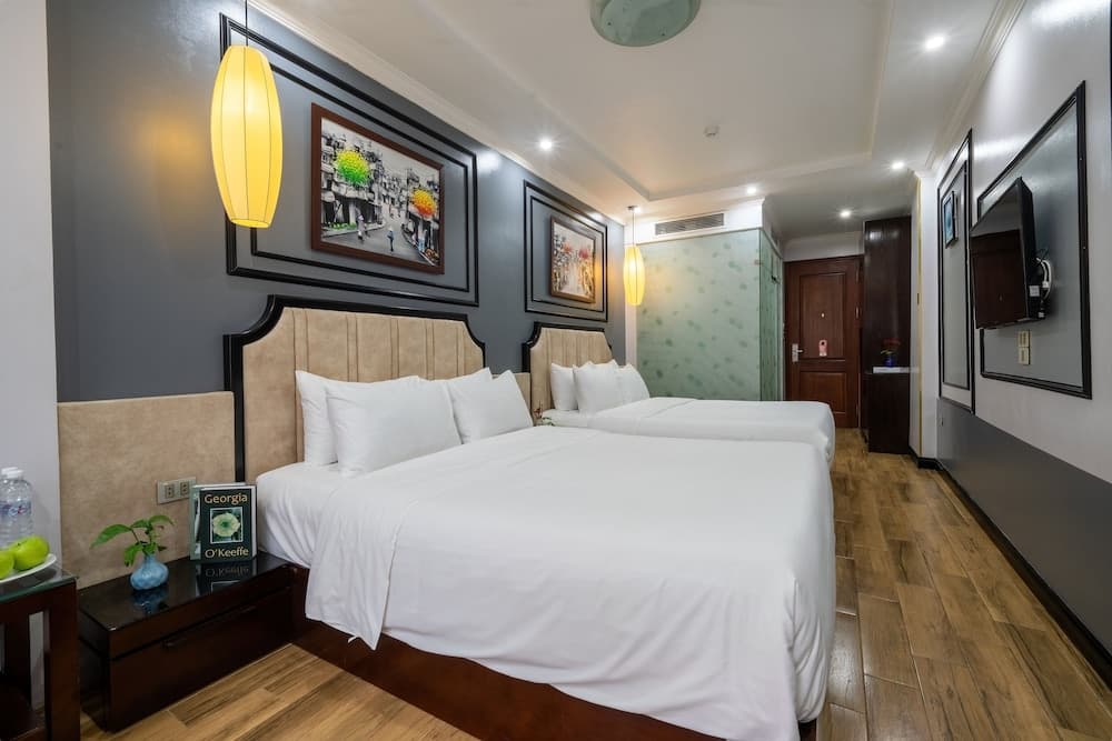 Bella Premier Hotel & Rooftop Skybar