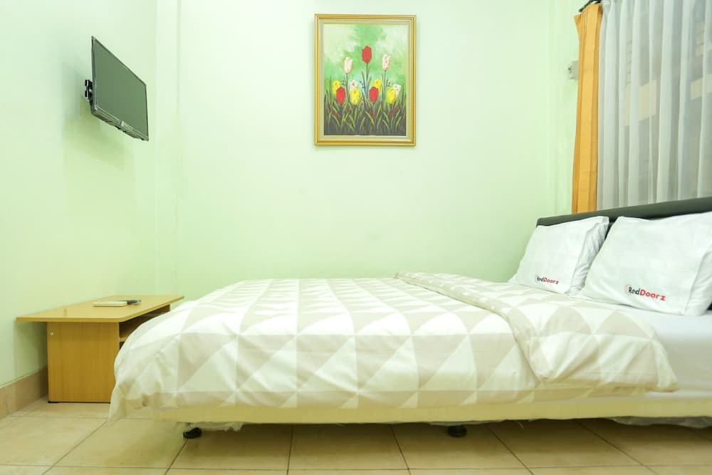 RedDoorz near Sukajadi