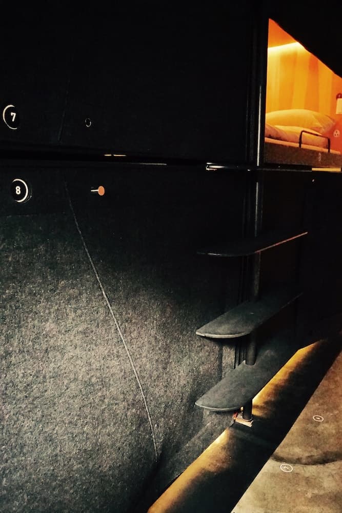 SLEEEP - Capsule Hotel