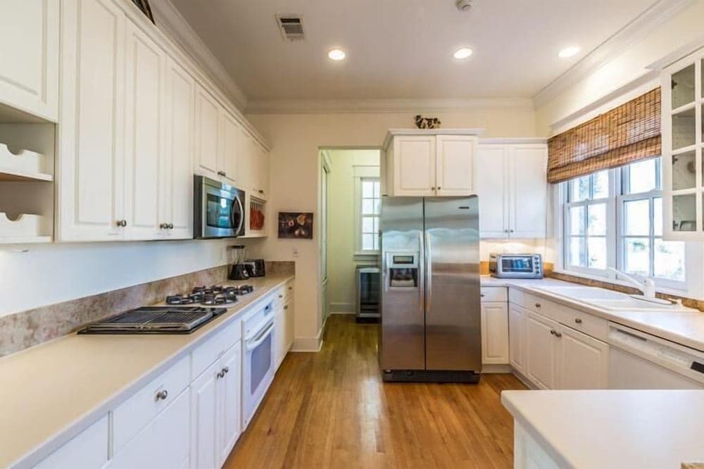 Caribbean Paradise 4 Bedroom Holiday Home by Five Star Properties