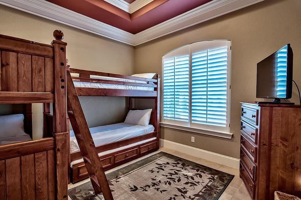 Destiny Tranquility 5 Bedroom Holiday Home by Five Star Properties