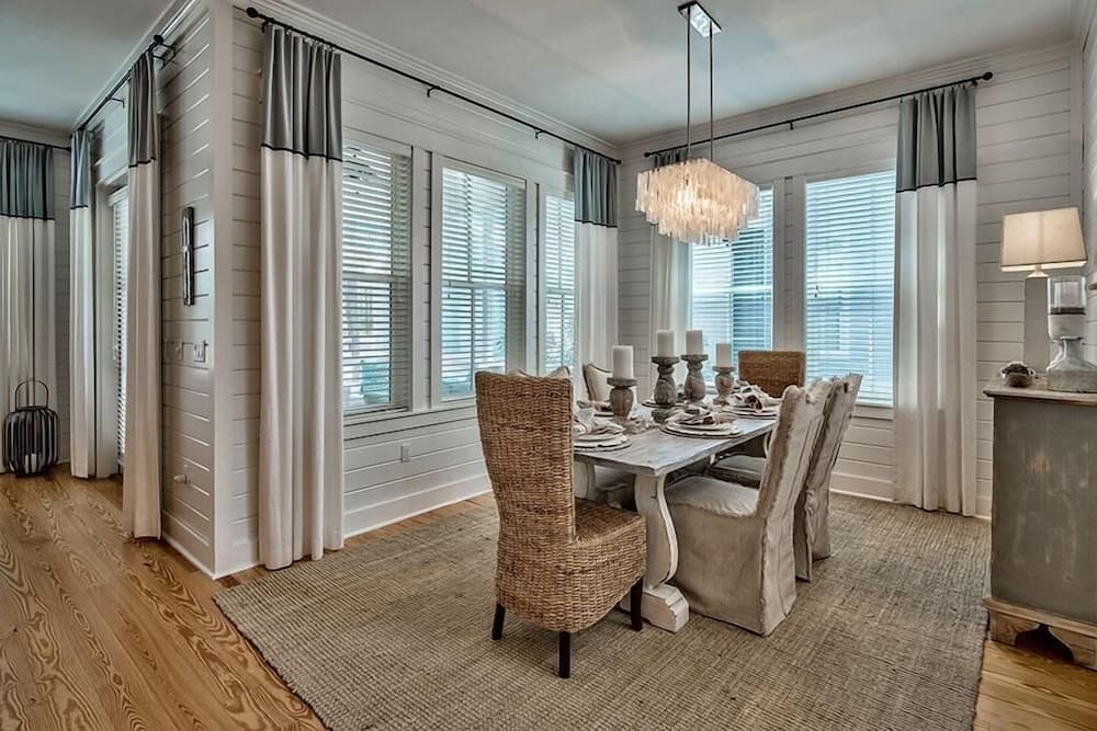 Endless Grace 4 Bedroom Holiday Home by Five Star Properties