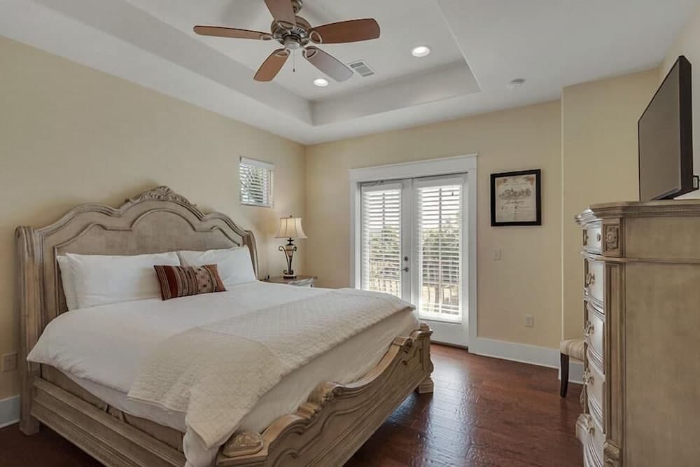 Beyond the Sea 5 Bedroom Holiday Home by Five Star Properties