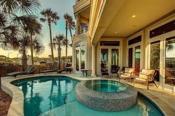 Capitano 7 Bedroom Holiday Home by Five Star Properties