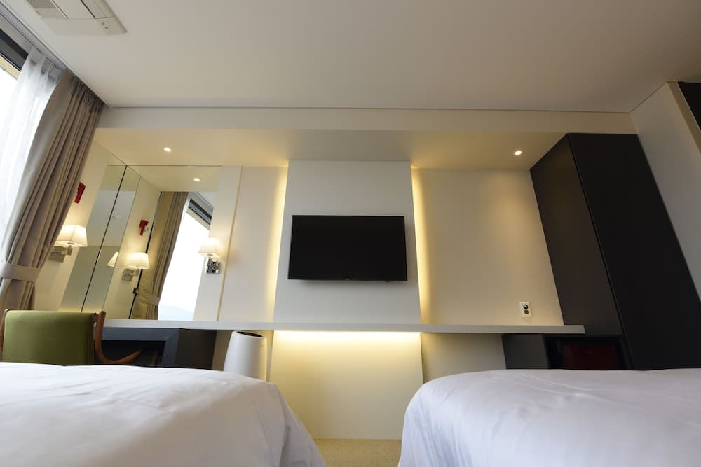 Geoje Art Nouveau Suite Hotel