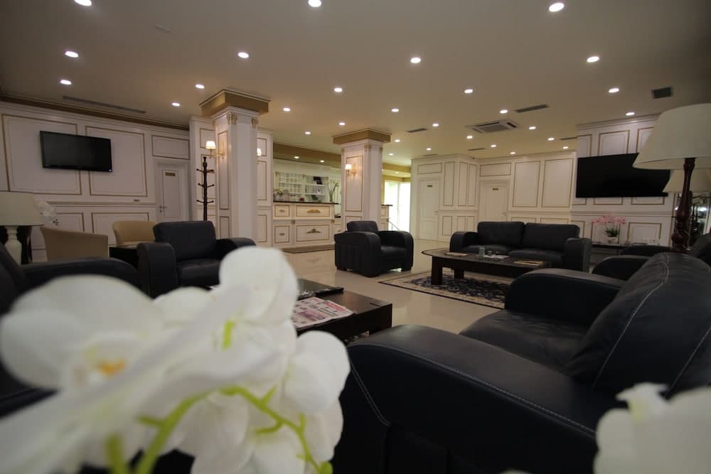 Capital Tirana Hotel