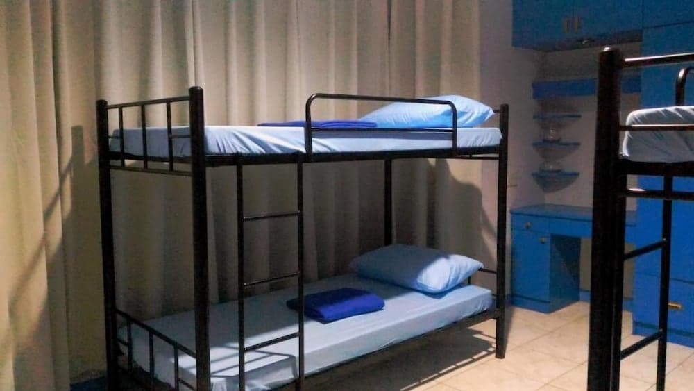 Panglao Island Inn - Hostel