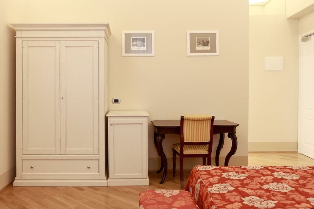 Casa Isolani Piazza Maggiore 1.0