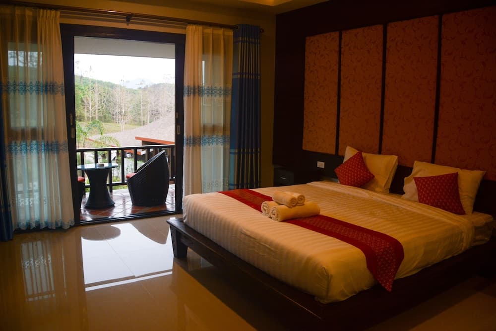 Phu Chom Mork Resort