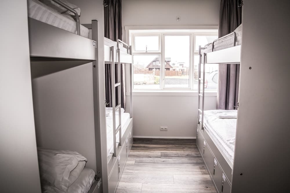 Bakki Hostel and Apartments