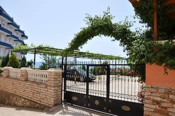 Vila Alvin Apartments