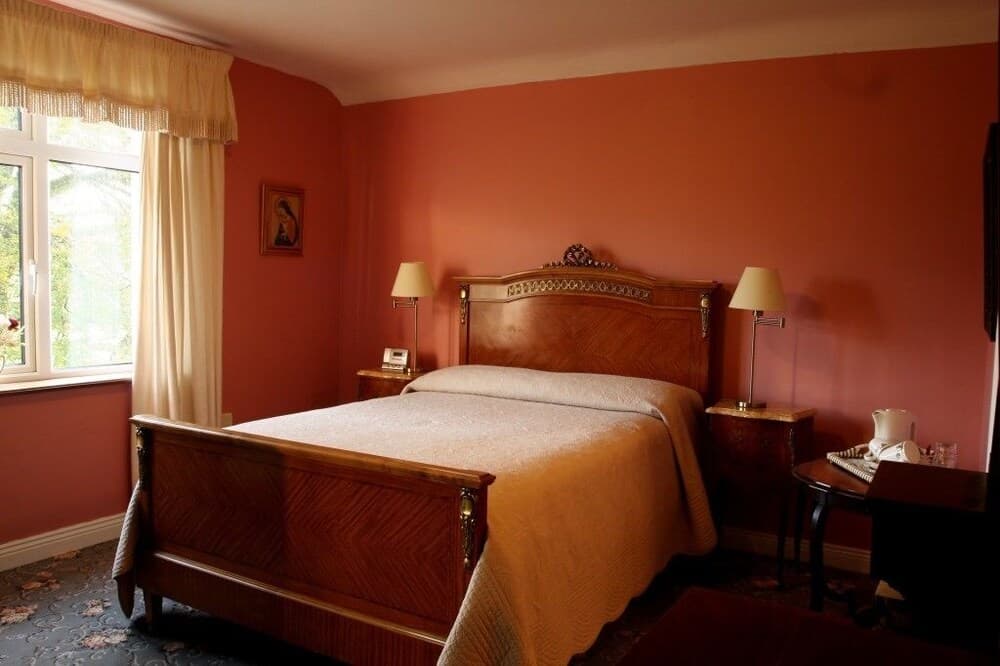 Coolanowle Country House