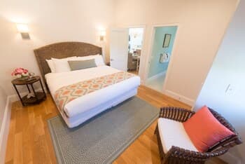 The Newport Lofts - 359 Thames Street