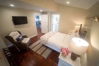 The Newport Lofts - 410 Thames Street