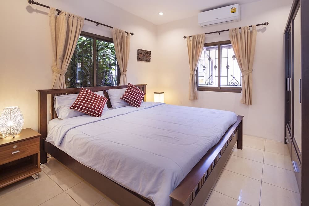 Villa Sabai Near City and Beach