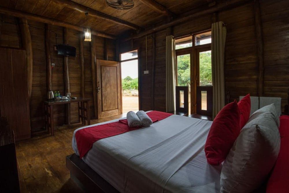 yala caravan village