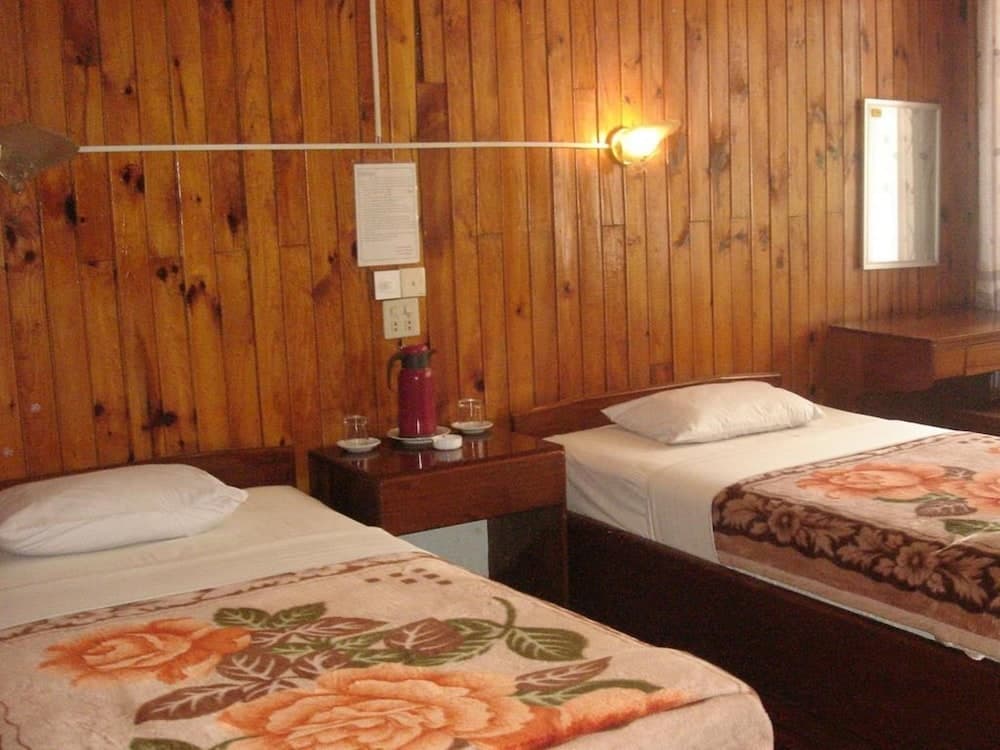 Nanda Wunn Hotel - Hostel