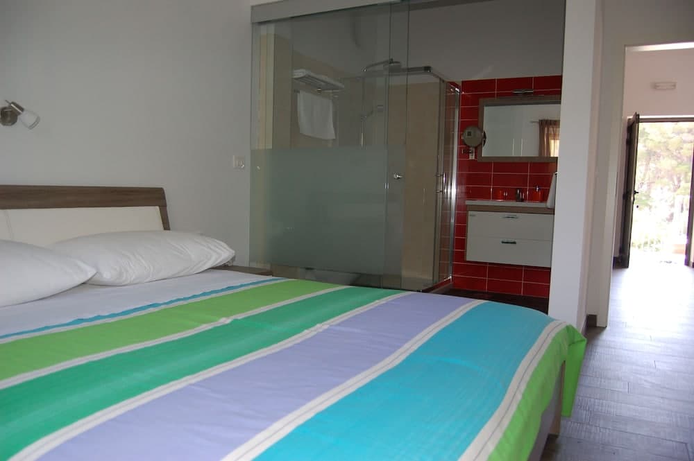 Gorgonia Suites