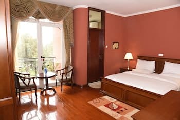 Diplomat Luxury Furnished Apartments