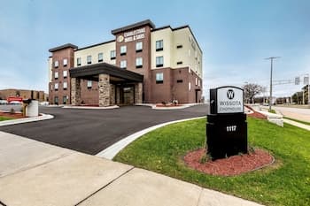 Cobblestone Hotel & Suites – Stevens Point