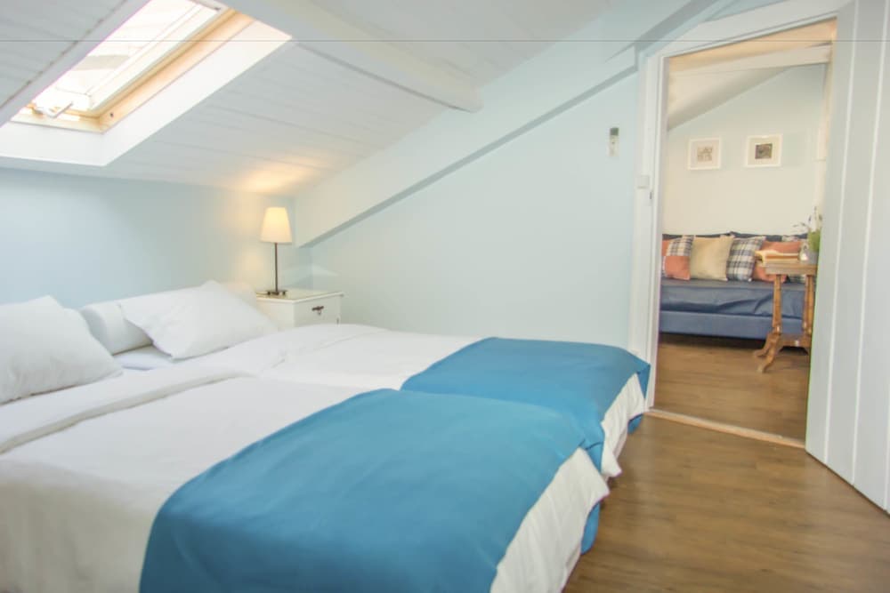 Goodmorning Solo Traveller Hostel