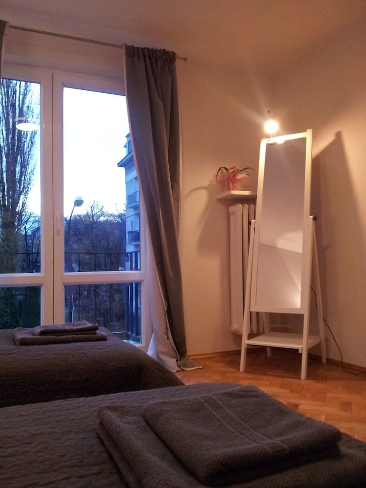 Koro de Varsovio - Ciasna 10