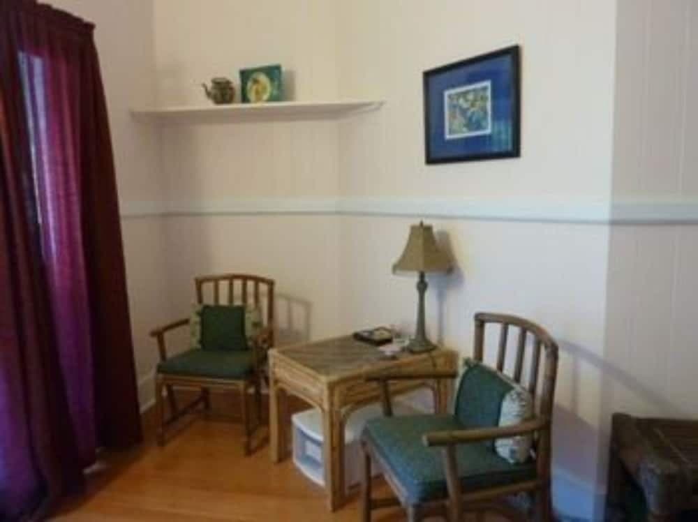 Old Hawaiian B and B