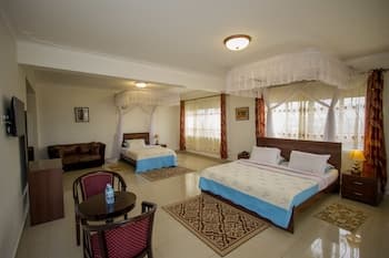 Reinah Tourist Hotel