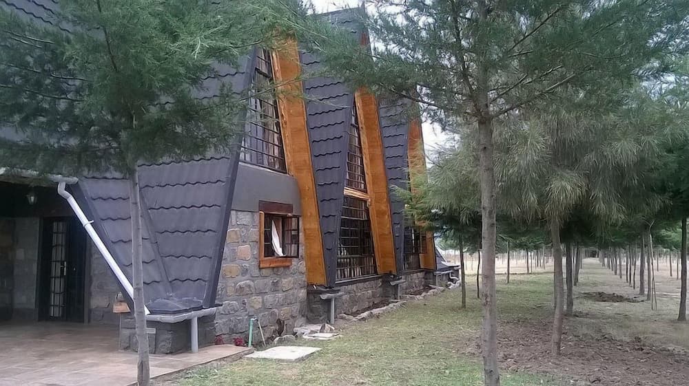 Samawati Lakeside Cottages