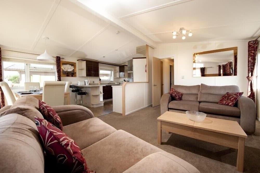 Sandy Meadows Lodge Park