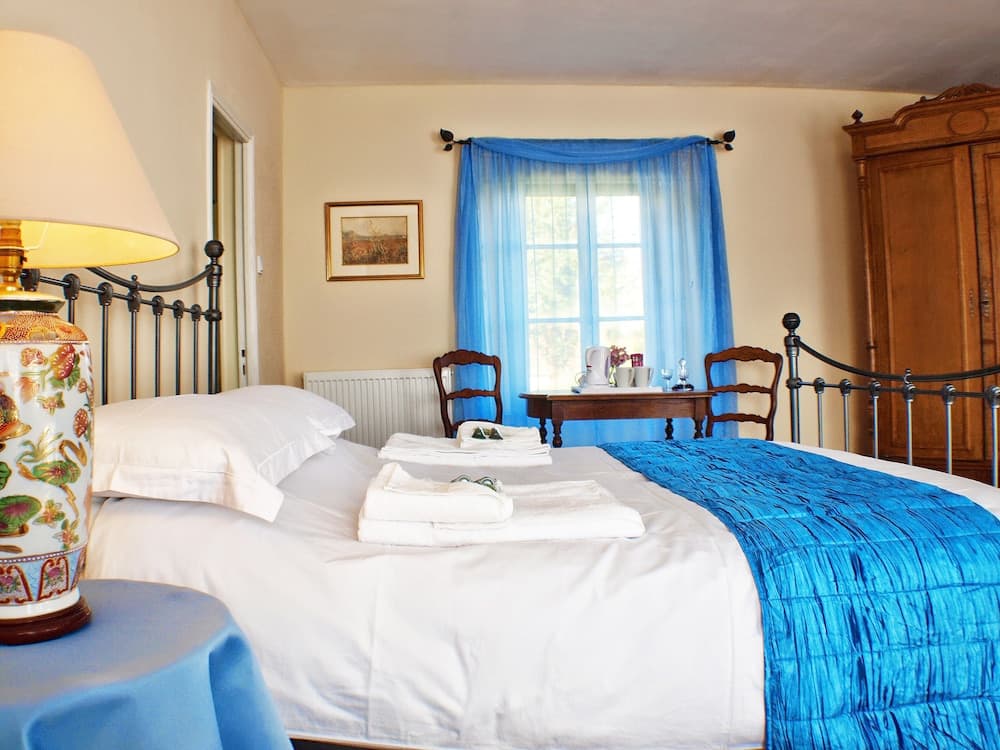 Normandy Getaways at Mis Harand