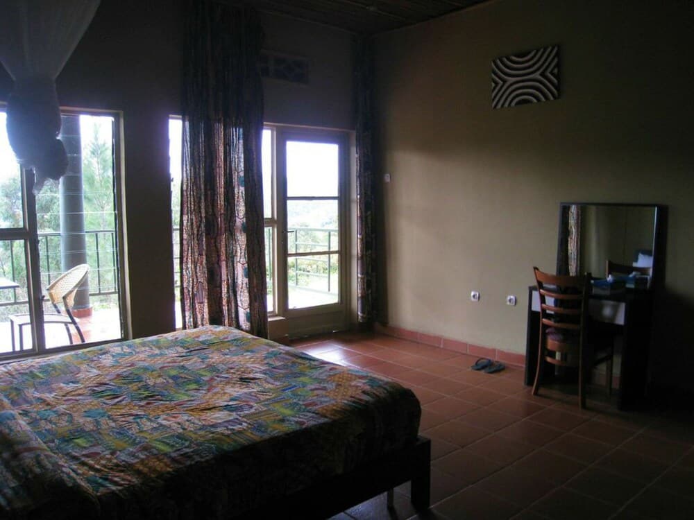 Nyungwe Top View Hotel