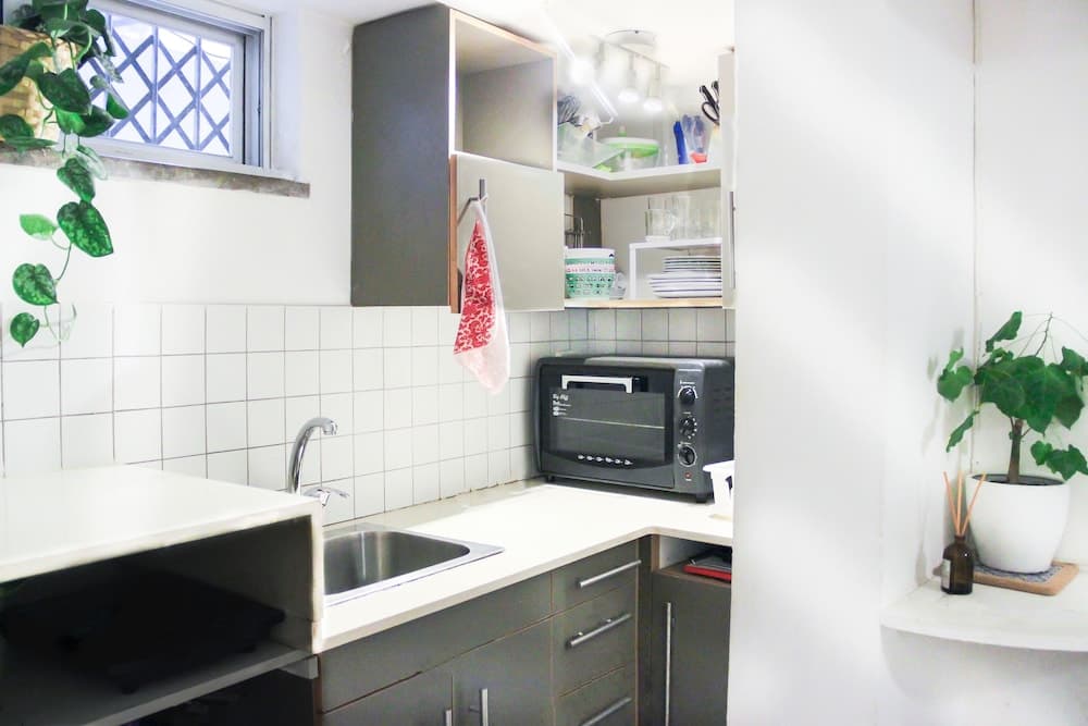 Chic Central TLV 1BR Near the Beach