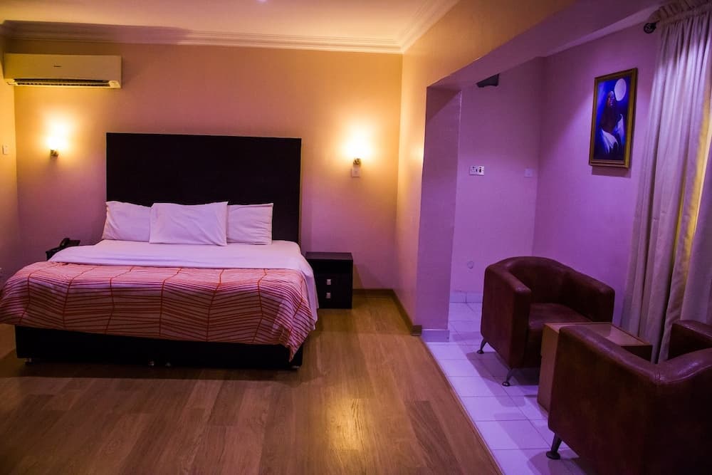 Island Heights Hotel