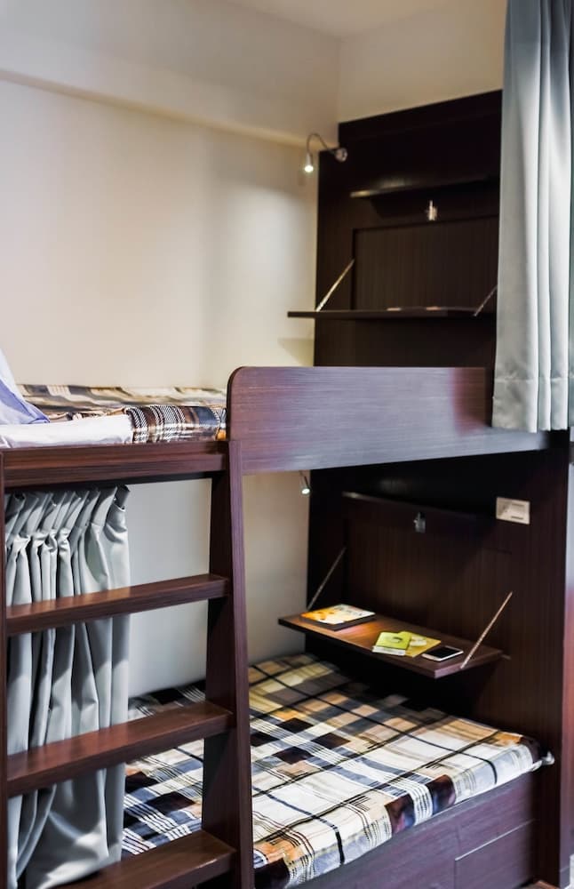 Sleepy Dragon Hostel