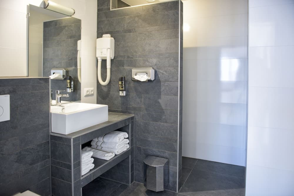 Hotel et le Café de Paris