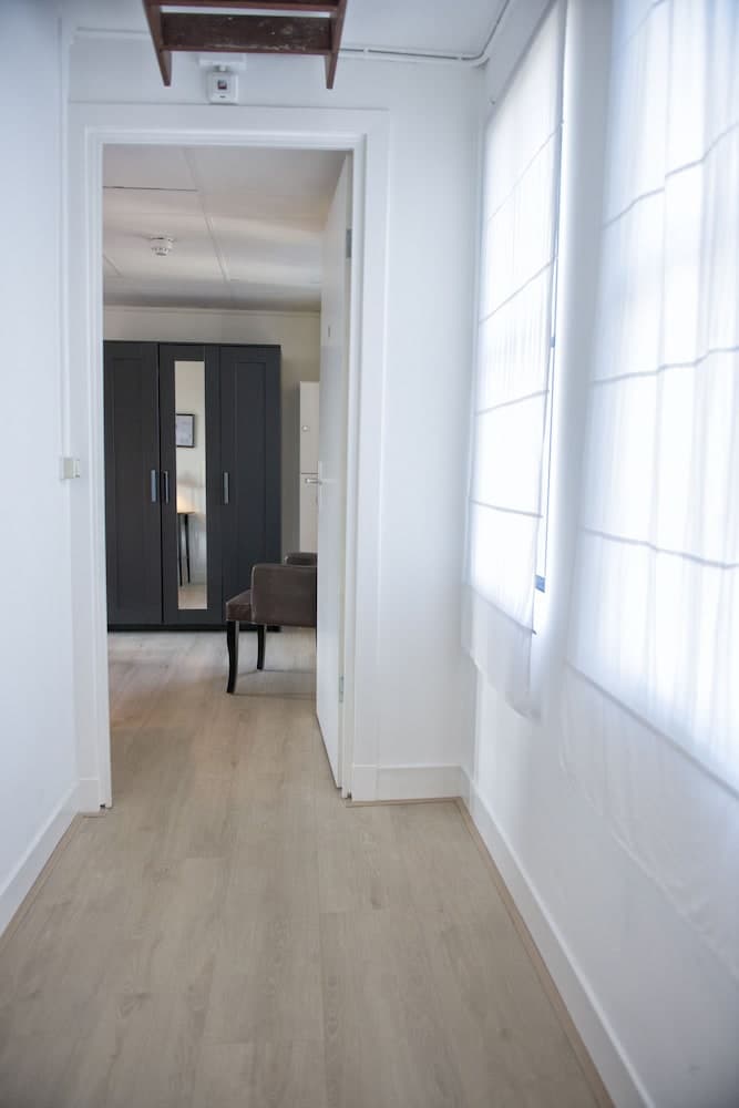 Hotel et le Café de Paris