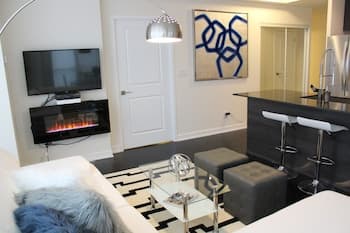 Executive Skyline Suites