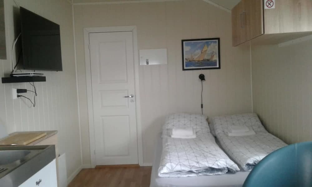 Furoy Hotel Apartments and Boating