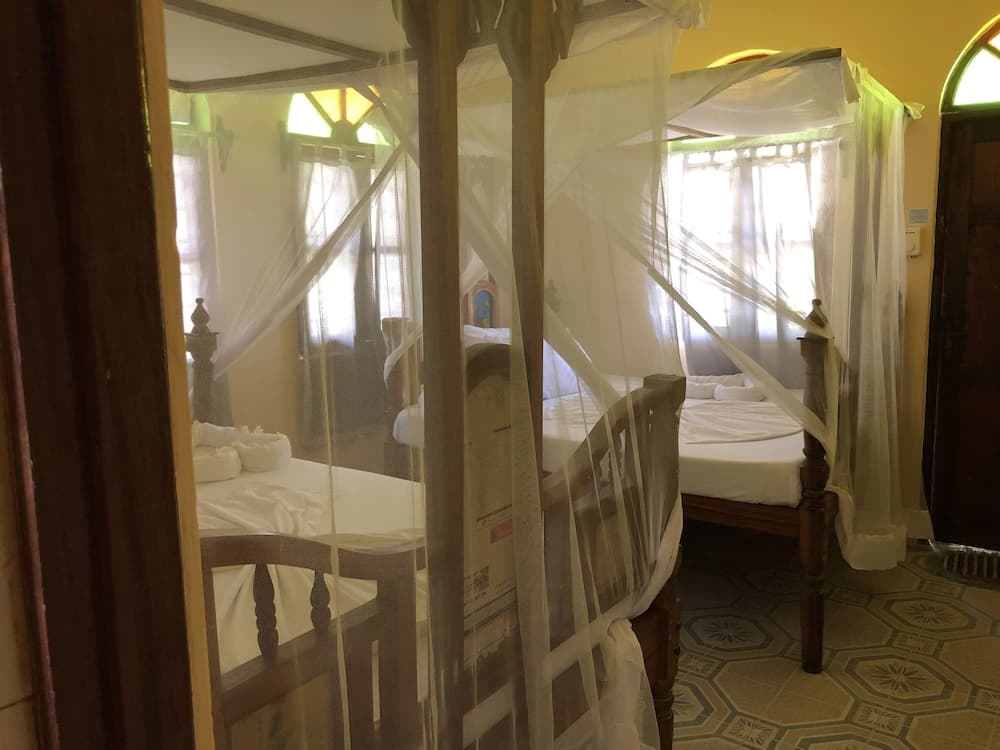 Blue Earth Beach Bungalows