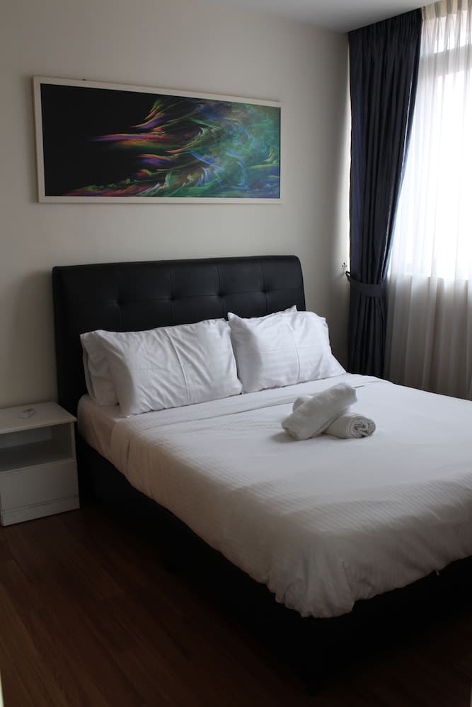 Peaceful Service Suites at Taragon Puteri Bintang